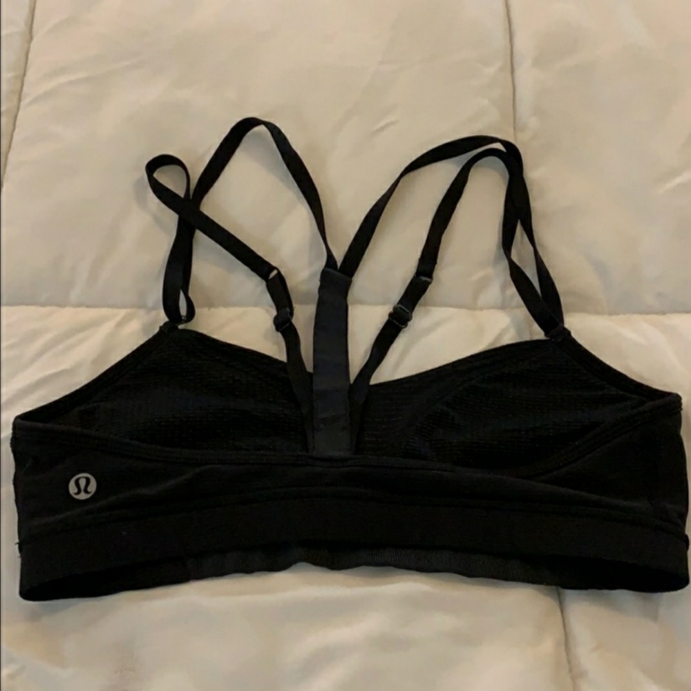 Lululemon size 6 black sports bra